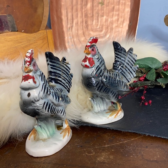 Vintage Ceramic Chicken Figurines-2 - Picture 1 of 3